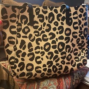 Reversible tote bag